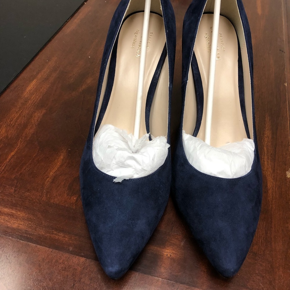 NEW Cole Haan Signature Navy Blue Heels SZ10